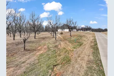 8419 W Landings Road, Granbury, TX 76049 - Photo 16