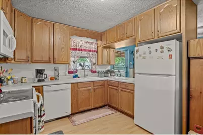 7513 Hwy 34, Wolfe City, TX 75496 - Photo 8