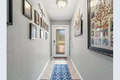 632 S Rough Creek Court, Granbury, TX 76048 - Photo 4