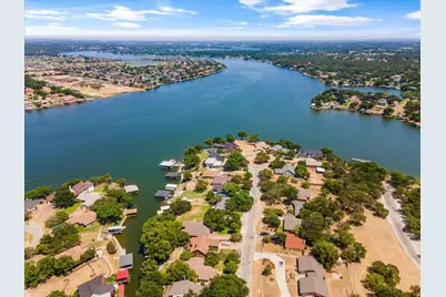 632 S Rough Creek Court, Granbury, TX 76048 - Photo 36