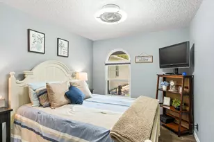 632 S Rough Creek Ct, Granbury, TX 76048 - Photo 20