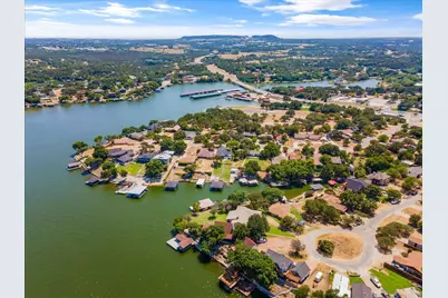 632 S Rough Creek Court, Granbury, TX 76048 - Photo 40