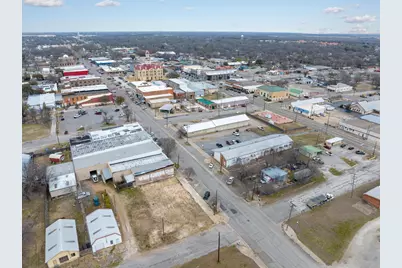 211 N Main Street, Bonham, TX 75418 - Photo 28