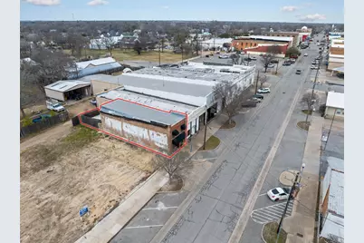 211 N Main Street, Bonham, TX 75418 - Photo 30