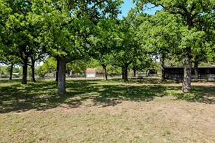 1252 Harmony Cir, Weatherford, TX 76087 - Photo 32