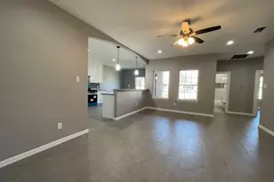 304 Ave D, Ennis, TX 75119 - Photo 4