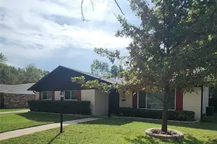 1714 Laurel Rd, Gainesville, TX 76240 - Photo 1