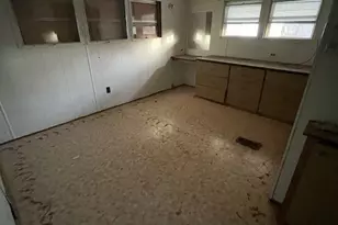 214 Coke St, Tye, TX 79563 - Photo 8