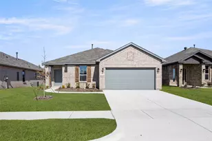 1902 Cheyenne Dr, Cleburne, TX 76033 - Photo 1