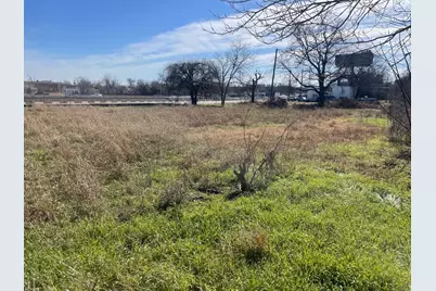 713 E Jefferson Avenue, Fort Worth, TX 76104 - Photo 1