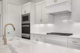 2300 Knapp Trl, Mansfield, TX 76063 - Photo 10