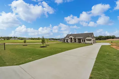 1027 Estancia Boulevard, Weatherford, TX 76088 - Photo 38