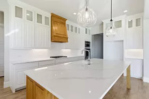 1027 Estancia Blvd, Weatherford, TX 76088 - Photo 12