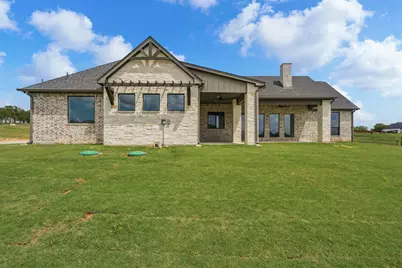 1027 Estancia Boulevard, Weatherford, TX 76088 - Photo 32
