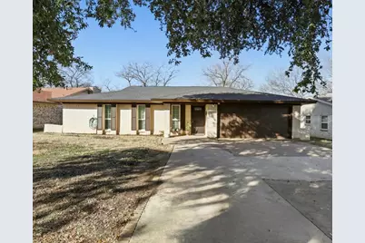 1622 Brent Court, Grand Prairie, TX 75051 - Photo 1