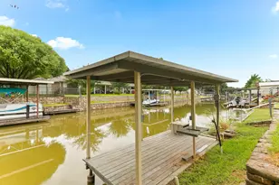 417 Sky Harbour Ct, Granbury, TX 76049 - Photo 30