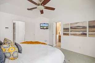 417 Sky Harbour Ct, Granbury, TX 76049 - Photo 14