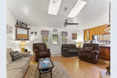 417 Sky Harbour Court, Granbury, TX 76049 - Photo 4