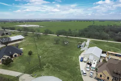 13830 Melissa Court, Justin, TX 76247 - Photo 6
