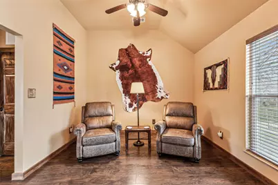 512 N Travis Street, Granbury, TX 76048 - Photo 36