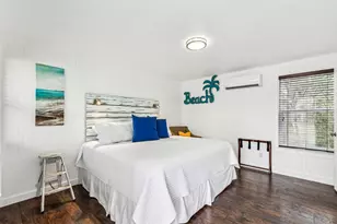 512 N Travis St, Granbury, TX 76048 - Photo 30