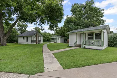 512 N Travis Street, Granbury, TX 76048 - Photo 1