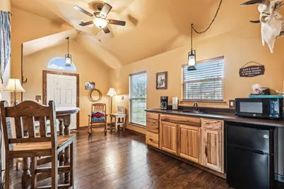 512 N Travis Street, Granbury, TX 76048 - Photo 34