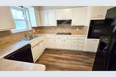 304 Lochness Court, Benbrook, TX 76126 - Photo 8