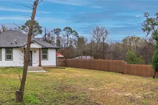 715 N Hamlett St, Athens, TX 75751 - Photo 18