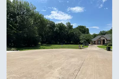 1004 Royal Lytham Court, Grand Prairie, TX 75104 - Photo 2