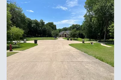 1004 Royal Lytham Court, Grand Prairie, TX 75104 - Photo 4