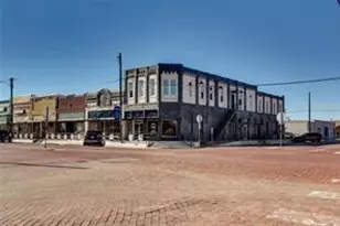 145 N 4th St, Wills Point, TX 75169 - Photo 1