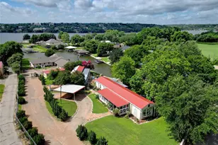 3211 Boynton Ave, Granbury, TX 76049 - Photo 2