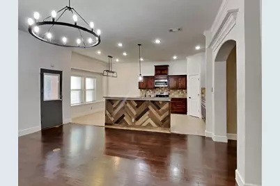 300 Madison Street, Burleson, TX 76028 - Photo 6