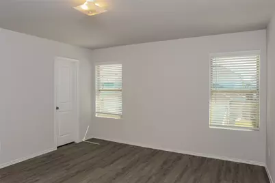 5636 Willamette Drive, Fort Worth, TX 76119 - Photo 6