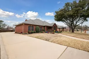 1012 Indian Ridge, Denton, TX 76205 - Photo 2