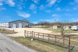 7703 Prairie Creek Ln, Tolar, TX 76476 - Photo 6