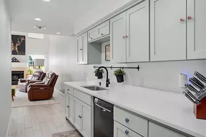 322 W Harwood Road #B, Hurst, TX 76054 - Photo 10