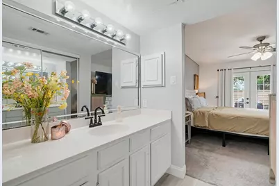 322 W Harwood Road #B, Hurst, TX 76054 - Photo 16