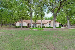 460 J E Woody Rd, Springtown, TX 76082 - Photo 1