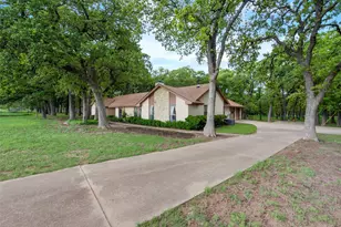 460 J E Woody Rd, Springtown, TX 76082 - Photo 4