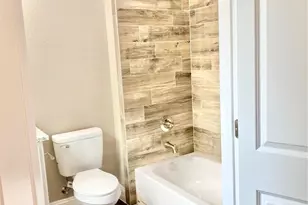 430 W Coffin St, Denison, TX 75020 - Photo 10