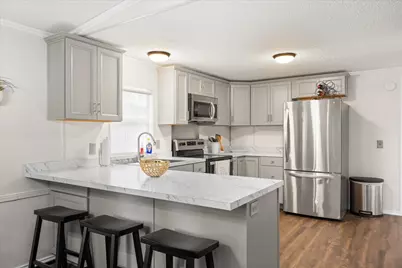 212 Brazos Harbor Drive, Granbury, TX 76048 - Photo 6