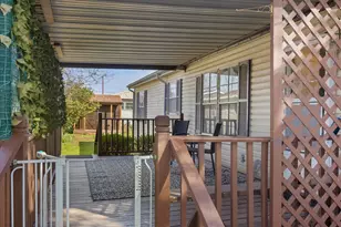 212 Brazos Harbor Dr, Granbury, TX 76048 - Photo 24