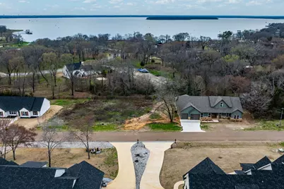 202 Splitrail Drive, Mabank, TX 75143 - Photo 2