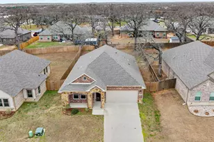 964 Ben Dr, Springtown, TX 76082 - Photo 2