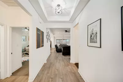 300 W College Street, Jacksboro, TX 76458 - Photo 4