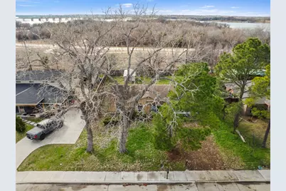 221 W Park Street, Little Elm, TX 75068 - Photo 2