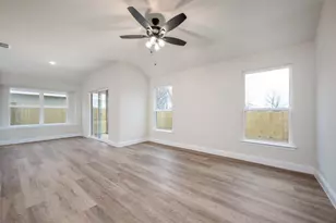 102 Walnut St, Whitesboro, TX 76273 - Photo 16