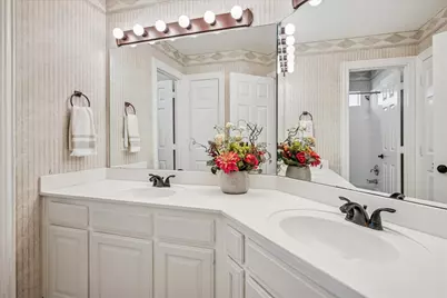 7409 Bradford Pear Drive, Irving, TX 75063 - Photo 30